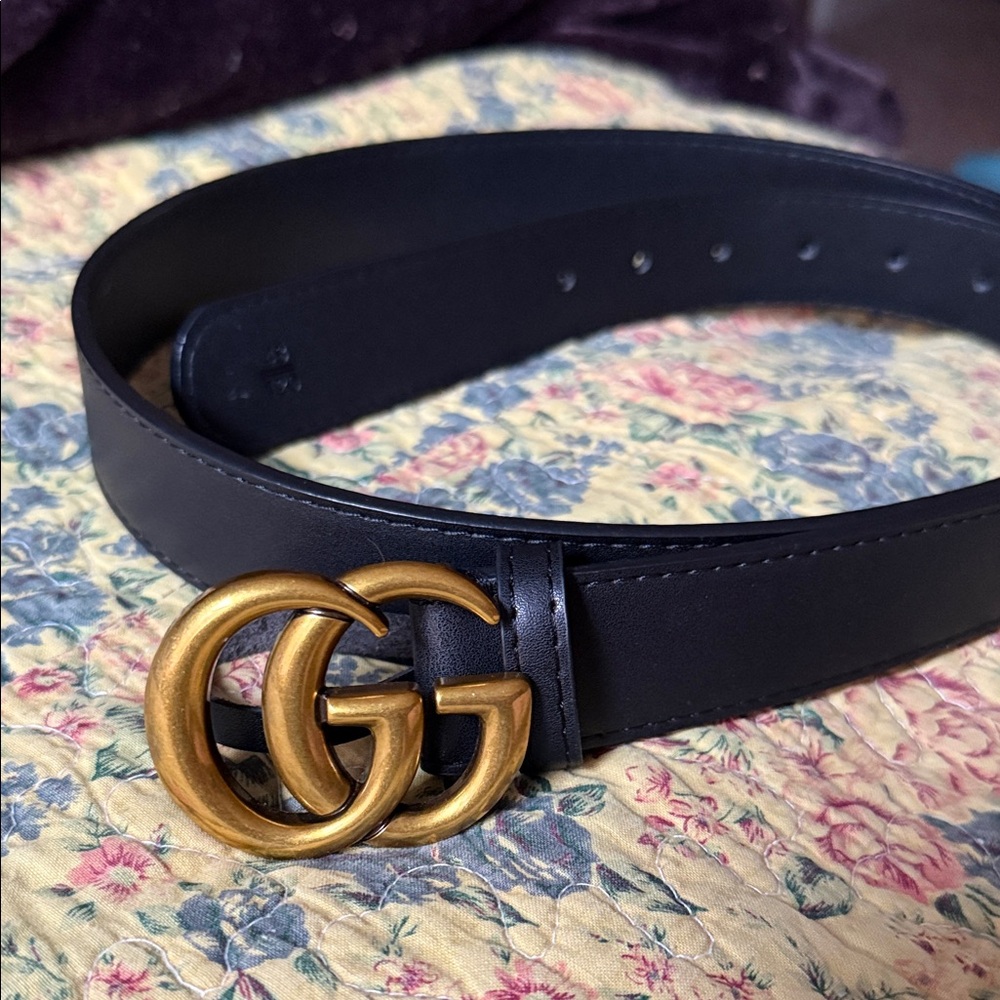 Gucci Black Belt with Gold GG Buckle